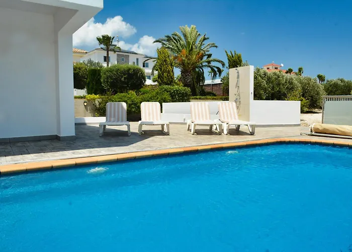 Christina فيلة *