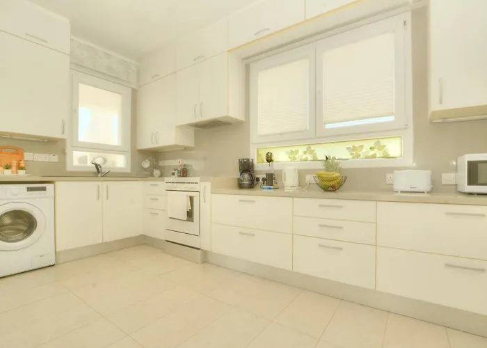 Christina * 아이아 나파