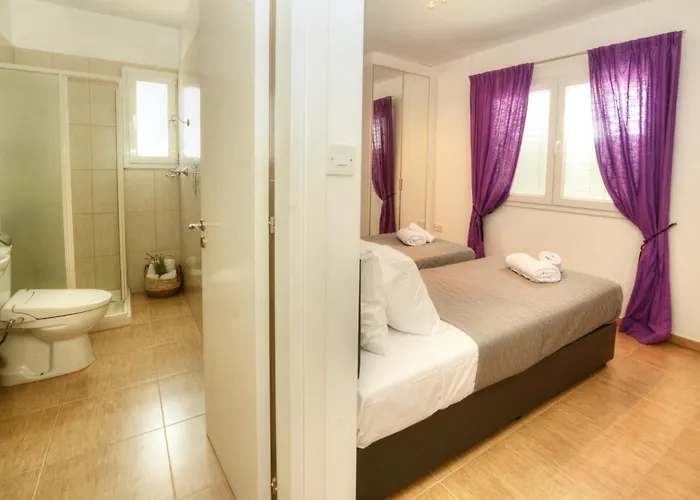 Christina * 아이아 나파