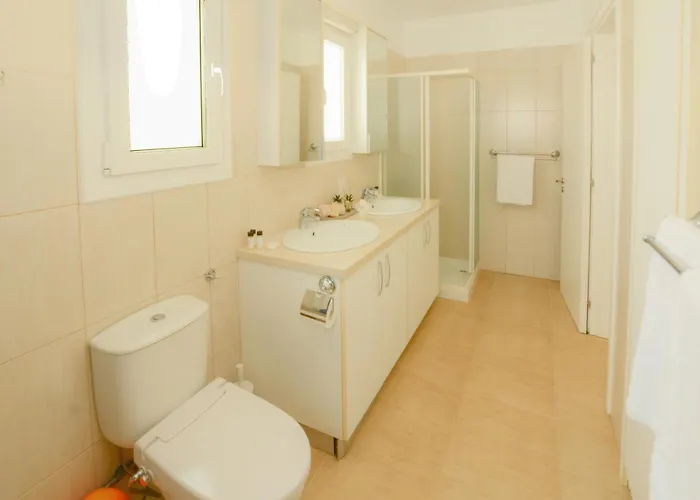 Christina ヴィラ アヤナパ